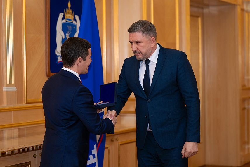 Работники ООО «Ачимгаз» отмечены высокими наградами