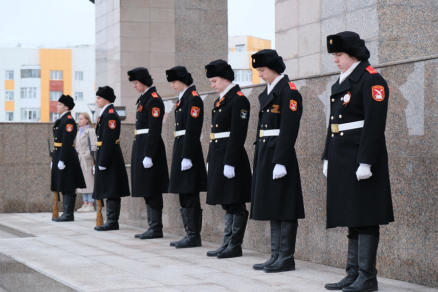 Новый Уренгой встретил 80-летие Великой Победы